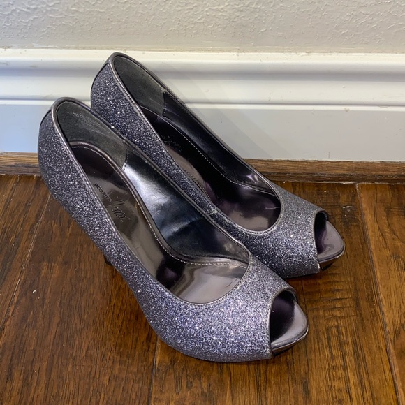 Jacqueline Ferrar sparkle platform heels from JCPenney - Picture 5 of 5
